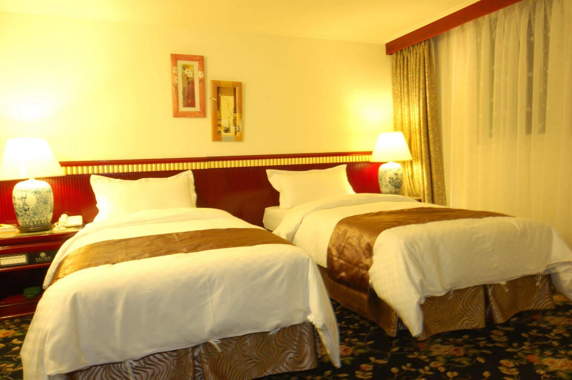 Nagahiro Hotel, Taichung Wenxin Branch Kültér fotó